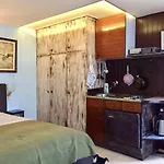 Casa Sergio Budva Rooms & Apartments